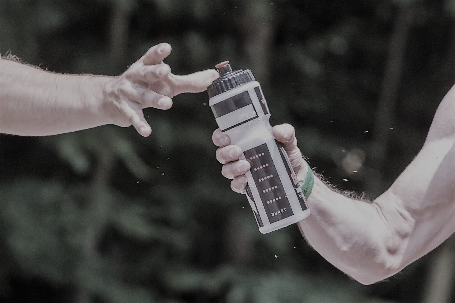 Using a bottle for carb rinsing